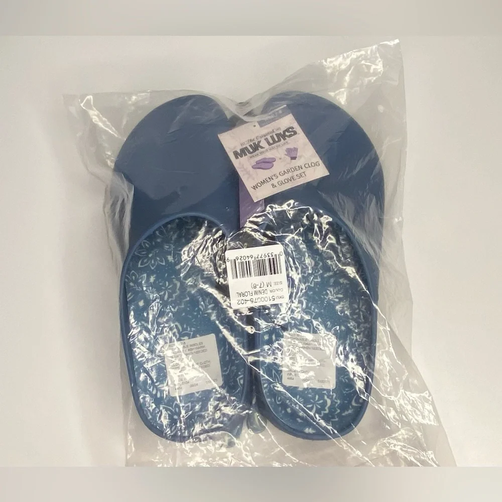 Muk Luks Slide-On Clogs, Slip-On Clogs & Glove Set,  Size: M (7-8) - Picture 13 of 13